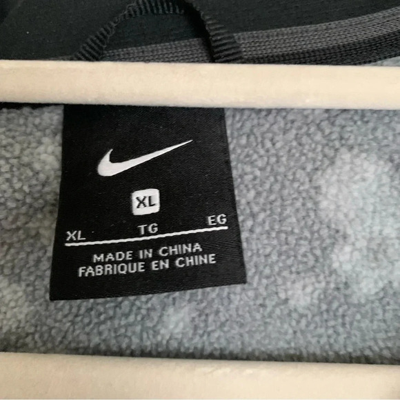 Nike Therma Exploration Black Floral Hooded Jacket Full Zip XL Rare HTF - Picture 11 of 16